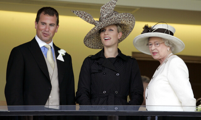 BARNEBARN: Peter og Zara Phillips med dronning Elizabeth i 2007. Foto: NTB Scanpix BARNEBARN: Peter og Zara Phillips med dronning Elizabeth i 2007. Foto: NTB Scanpix